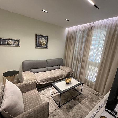 Center View Luxury Apartment Tirana Exteriör bild