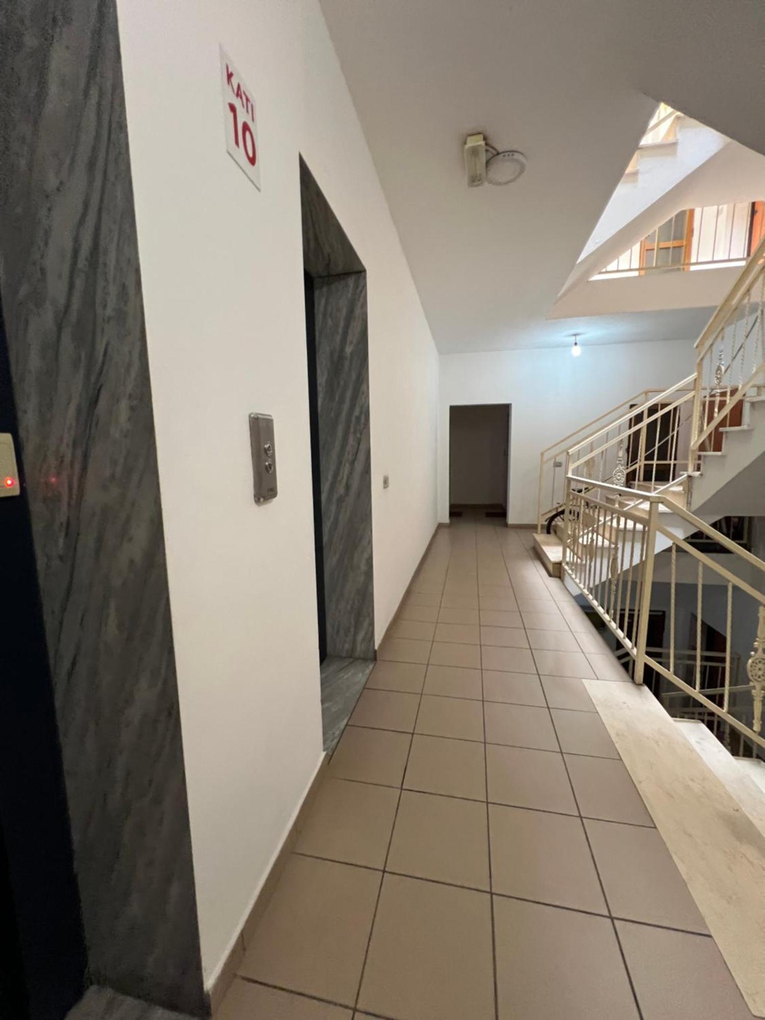 Center View Luxury Apartment Tirana Exteriör bild