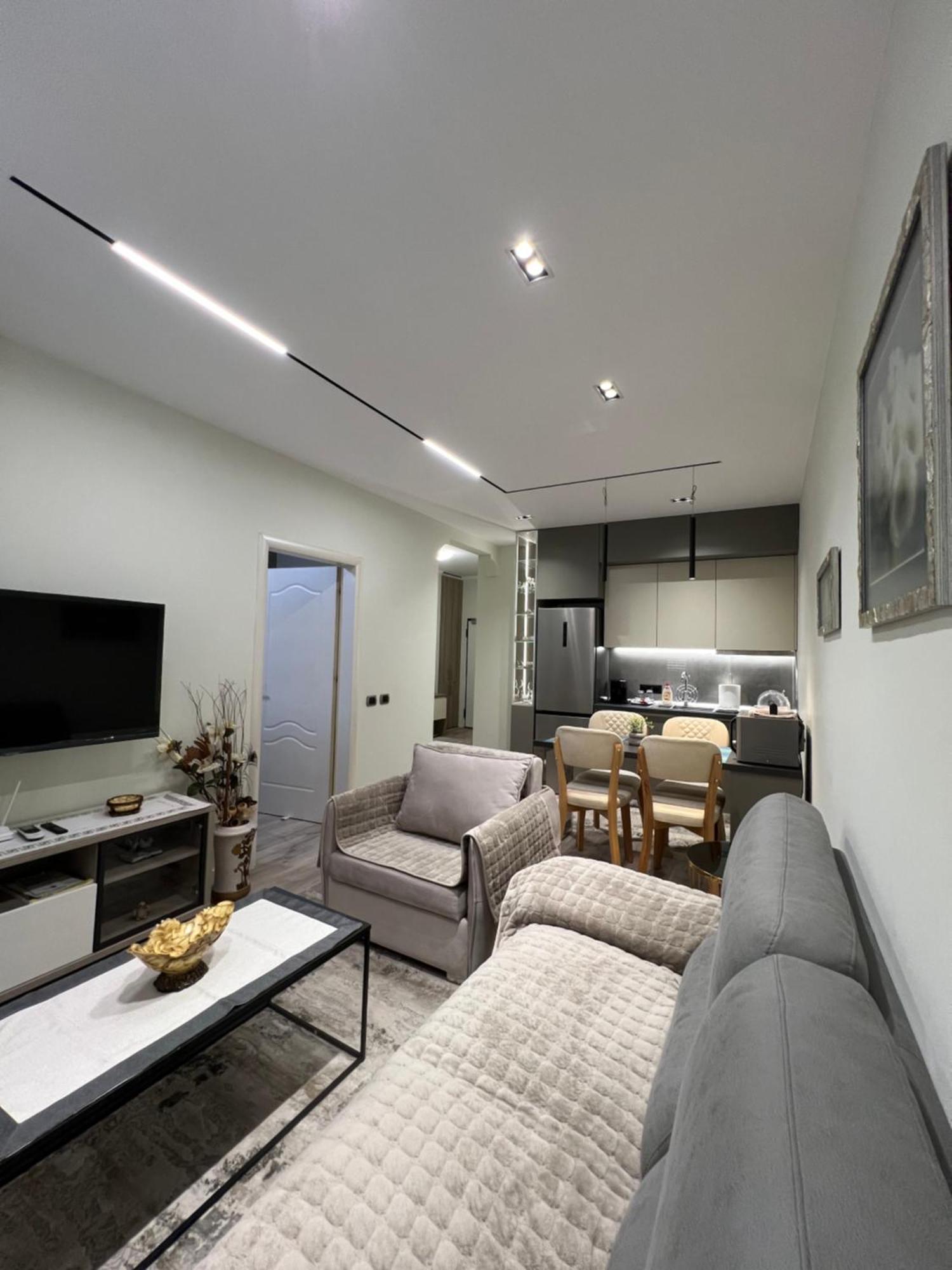 Center View Luxury Apartment Tirana Exteriör bild