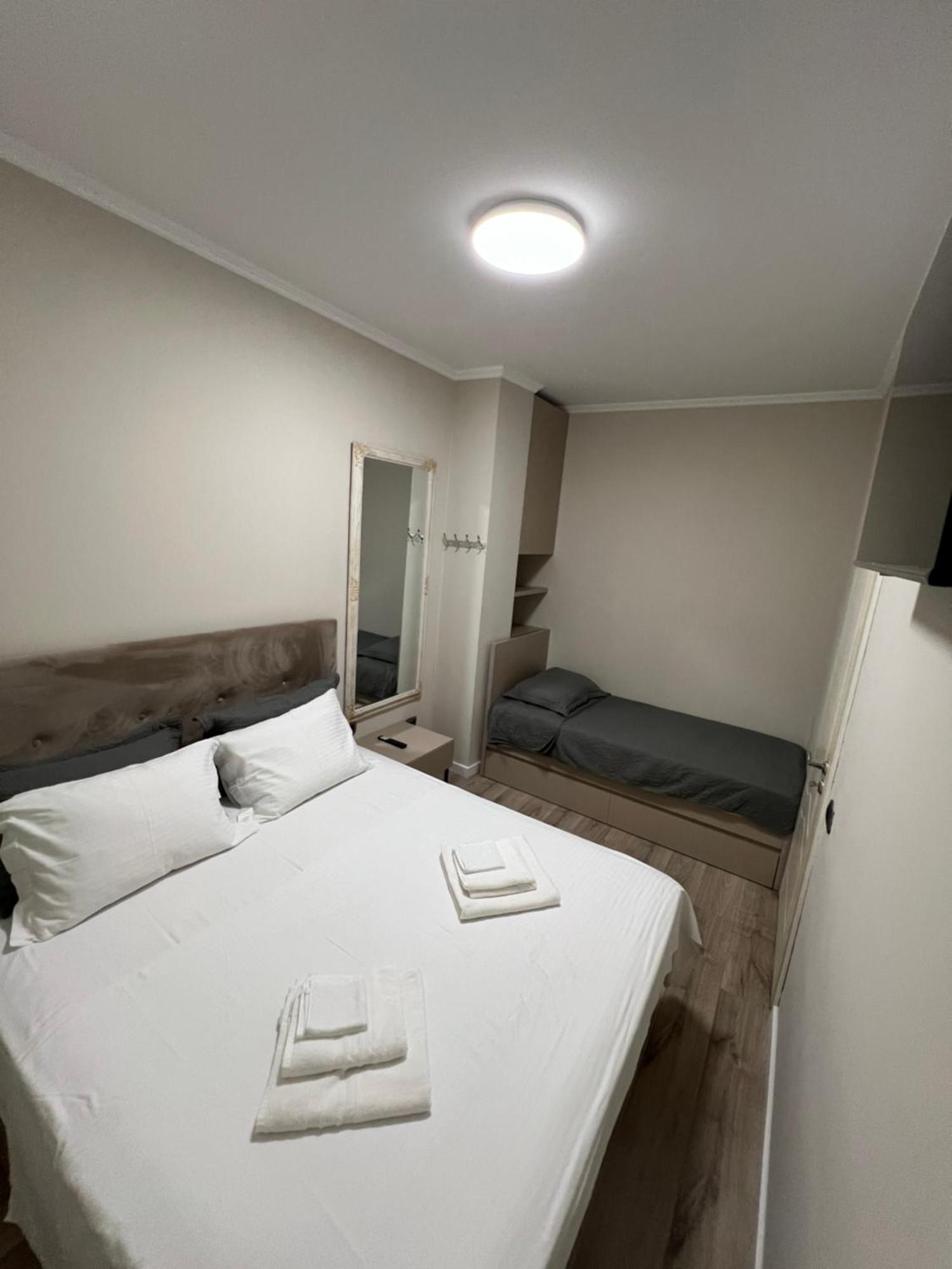 Center View Luxury Apartment Tirana Exteriör bild