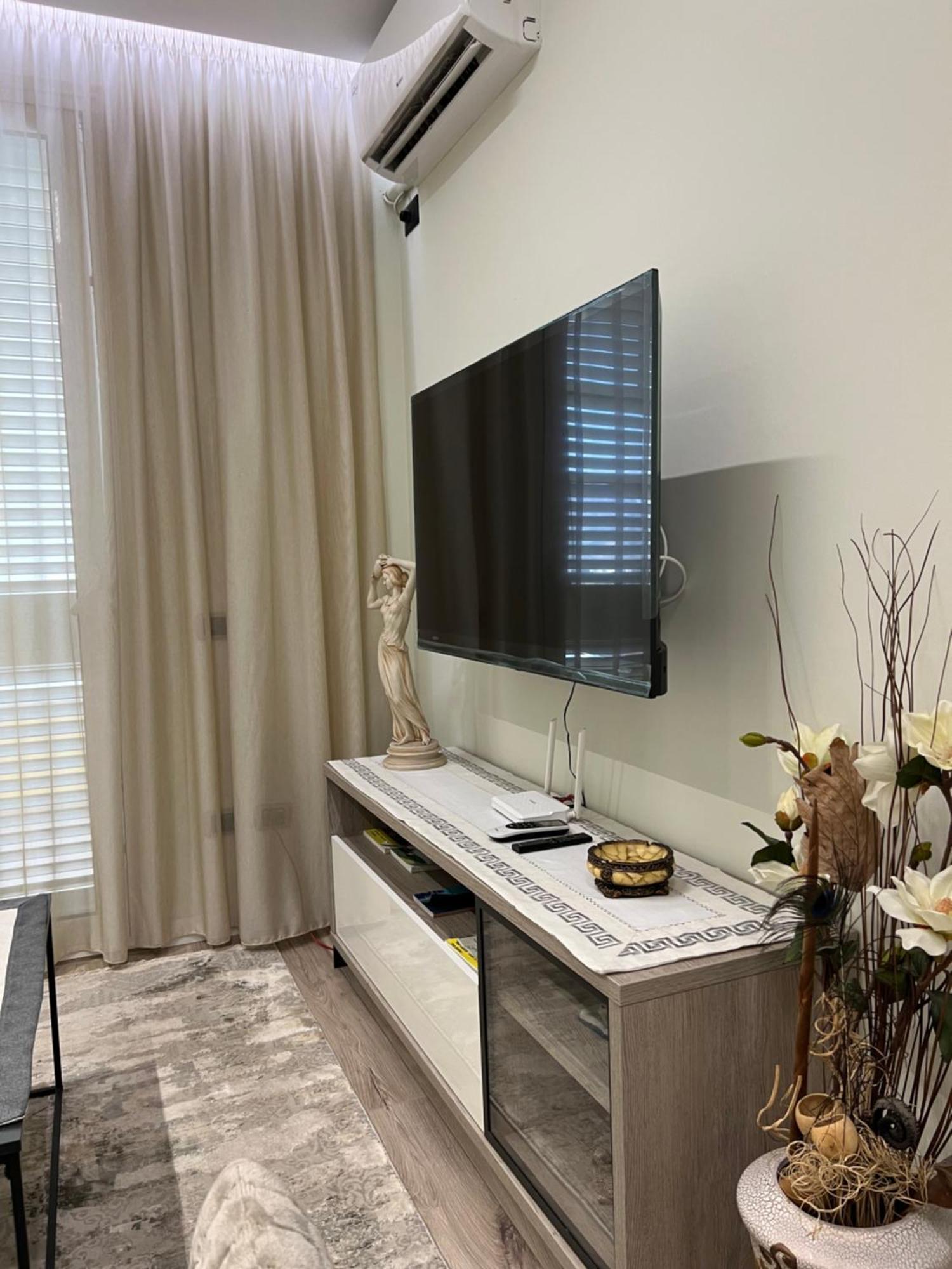 Center View Luxury Apartment Tirana Exteriör bild
