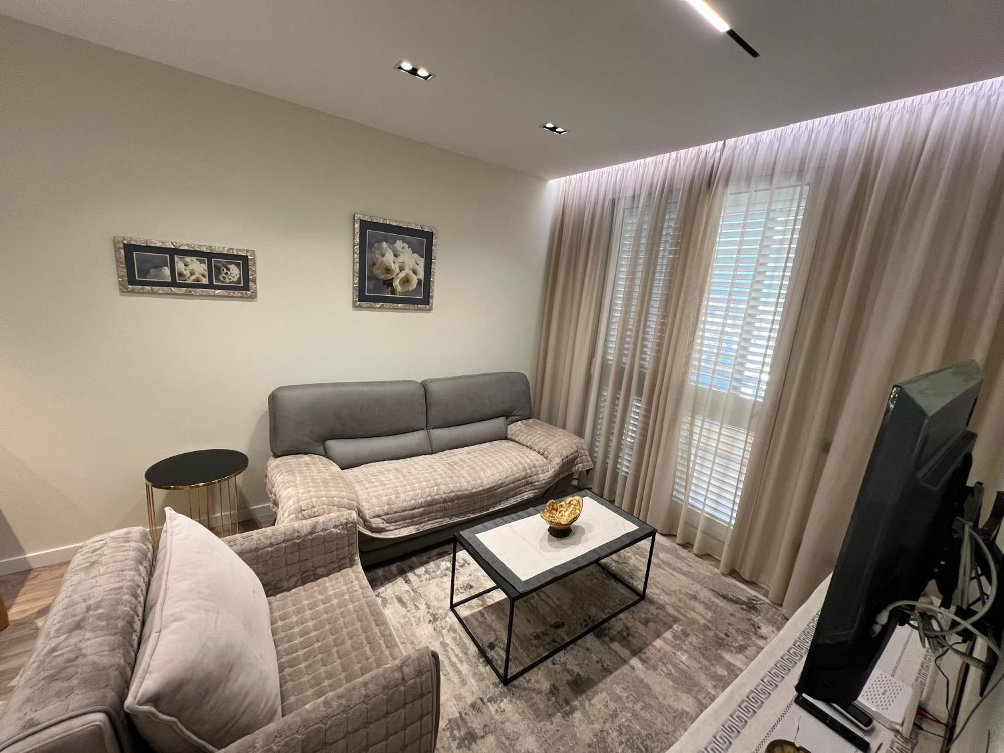 Center View Luxury Apartment Tirana Exteriör bild
