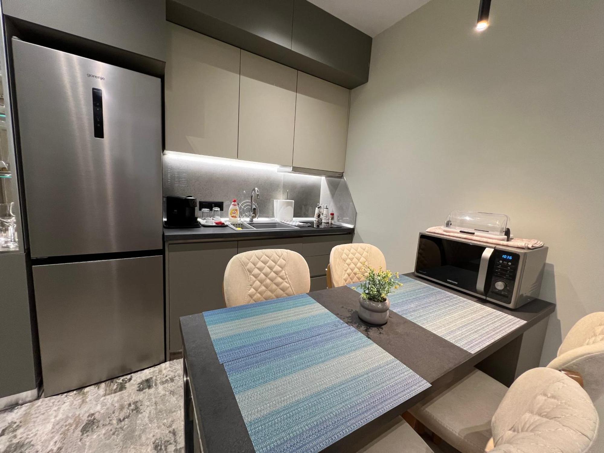 Center View Luxury Apartment Tirana Exteriör bild