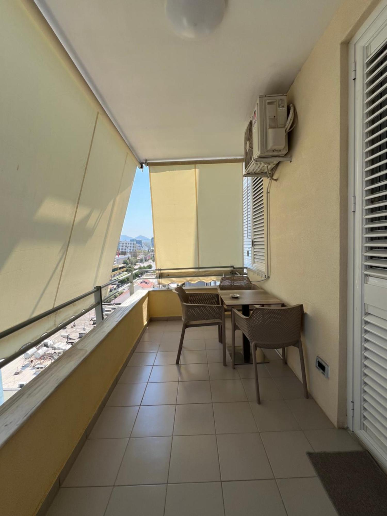 Center View Luxury Apartment Tirana Exteriör bild